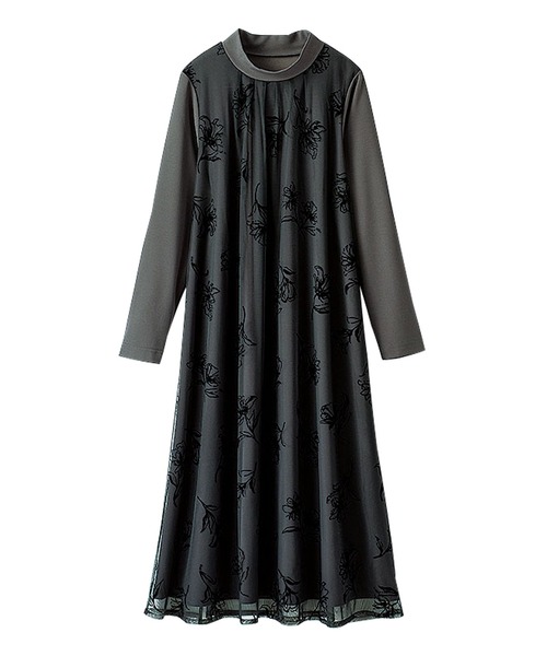 BELLUNA PLUS（ベルーナ）の「花柄プリントチュール重ねワンピース（ワンピース・レディース・チャコール/オリーブ・X-LARGE/MEDIUM/LARGE）」の6枚目の写真