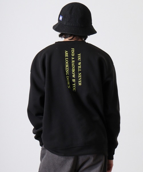FUNALIVE(ファンアライブ)の「Brushed lining BIG sweatshirt / 裏起毛ビッグトレーナー unisex(スウェット・メンズ・ブラック/グレイッシュベージュ/ホワイト系1/ホワイト系2/グレー系2/杢グレー/ヘザーチャコール/ブラック系2/ベージュ系1/チャコールアッシュ/グリーン系1/チャコールグレー/ネイビー/オートミール/チャコール/グリーン/ブラック系1/グレー系1/ネイビー系1/ブラック系3・M/L/XL)」の6枚目の写真