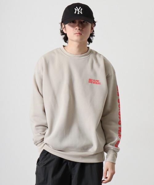 FUNALIVE(ファンアライブ)の「Brushed lining BIG sweatshirt / 裏起毛ビッグトレーナー unisex(スウェット・メンズ・ブラック/グレイッシュベージュ/ホワイト系1/ホワイト系2/グレー系2/杢グレー/ヘザーチャコール/ブラック系2/ベージュ系1/チャコールアッシュ/グリーン系1/チャコールグレー/ネイビー/オートミール/チャコール/グリーン/ブラック系1/グレー系1/ネイビー系1/ブラック系3・M/L/XL)」の17枚目の写真