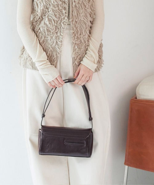 titivate(ティティベイト)の「スクエアショルダーバッグ(ショルダーバッグ・レディース・ブラック/ブラウン/イエロー・FREE)」の12枚目の写真