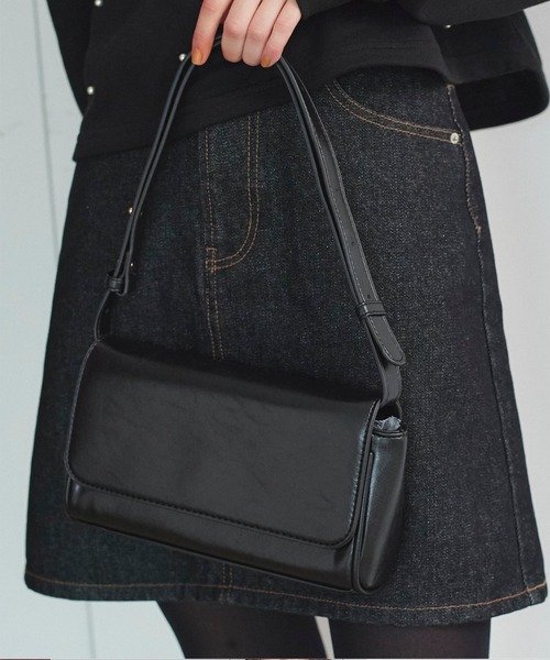 titivate(ティティベイト)の「スクエアショルダーバッグ(ショルダーバッグ・レディース・ブラック/ブラウン/イエロー・FREE)」の8枚目の写真