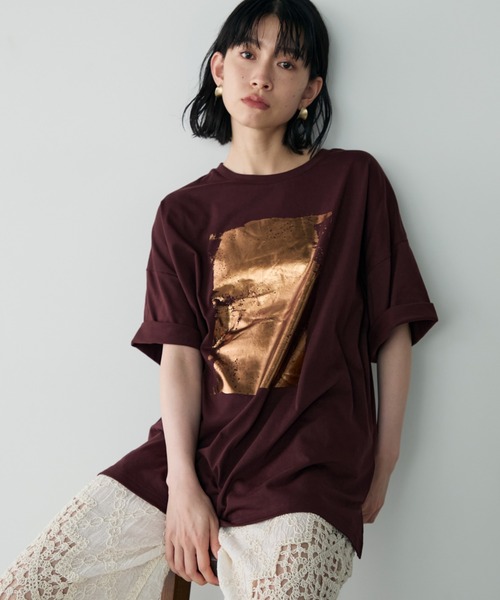 Shelly island(シェリーアイランド)の「箔プリントオーバーT(Tシャツ/カットソー・レディース・ホワイト/ブラック/ブラウン・FREE)」の3枚目の写真