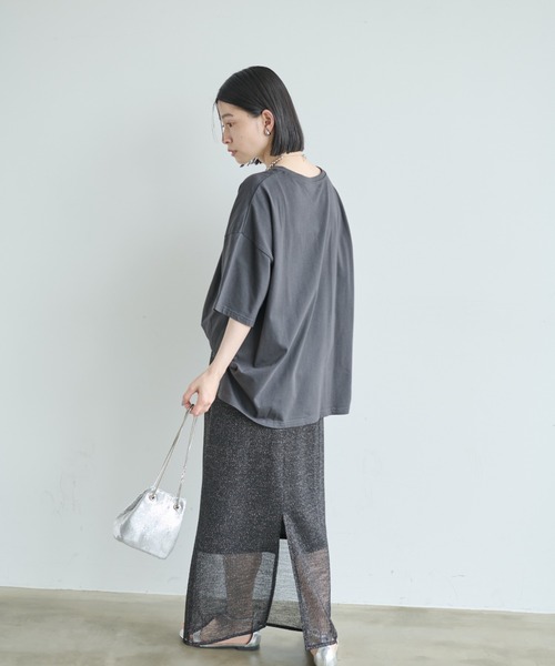 Shelly island(シェリーアイランド)の「箔プリントオーバーT(Tシャツ/カットソー・レディース・ホワイト/ブラック/ブラウン・FREE)」の11枚目の写真