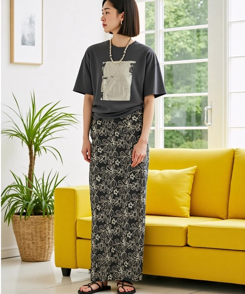 Shelly island(シェリーアイランド)の「箔プリントオーバーT(Tシャツ/カットソー・レディース・ホワイト/ブラック/ブラウン・FREE)」の10枚目の写真