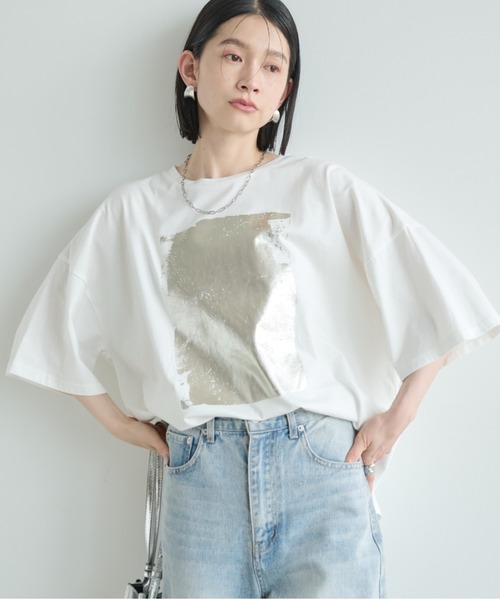 Shelly island(シェリーアイランド)の「箔プリントオーバーT(Tシャツ/カットソー・レディース・ホワイト/ブラック/ブラウン・FREE)」の21枚目の写真