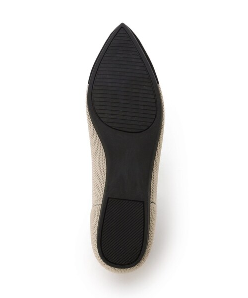 OPAQUE.CLIP(オペークドットクリップ)の「【軽量/洗える】ポインテッドトゥニットパンプス(パンプス・レディース・ベージュ系4/ベージュ系/ブラック/シルバー・03/02/01)」の10枚目の写真