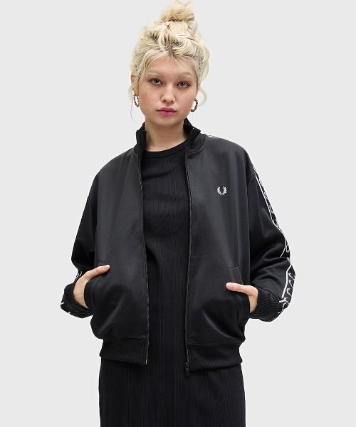 セール】Taped Track Jacket／フレッドペリートラックジャケット