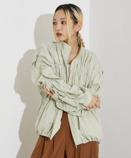 NOMINE(ノミネ)の「シャーリング ブルゾン(ブルゾン・レディース・アイボリー/ブラック/セージグリーン・フリー)」の3枚目の写真
