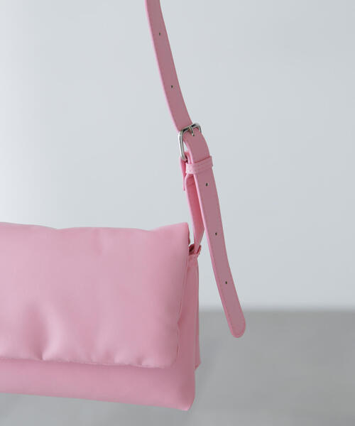 FREE'S MART(フリーズマート)の「◆パフショルダーバッグ(ショルダーバッグ・レディース・ピンク/ブラック・フリ-)」の16枚目の写真