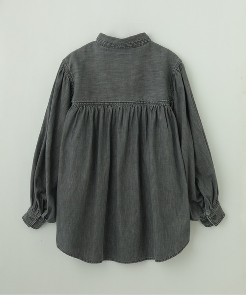 ROSE BUD（ローズバッド）の「(GENE HEAVENS)VOLUME SLEEVE DENIM SHIRT WITH STUDS（シャツ/ブラウス・レディース・ブルー/ブラック・ONE SIZE）」の20枚目の写真