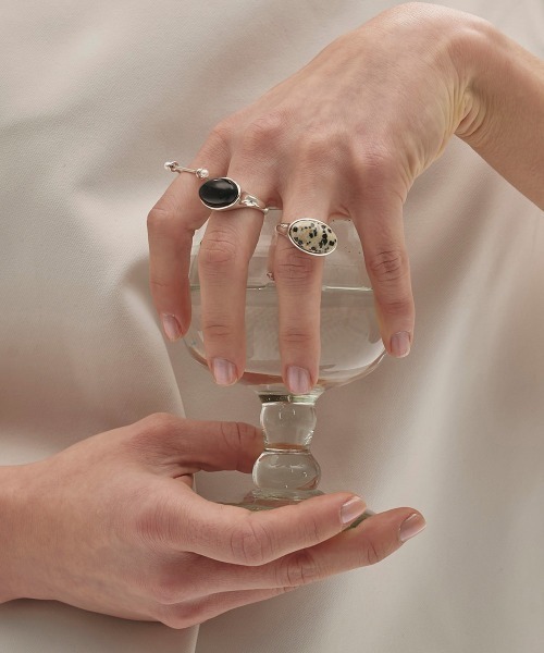 TODAYFUL(トゥデイフル)の「Skinny Pearl Ring(リング・レディース・シルバー/ゴールド・#13/#11)」の5枚目の写真