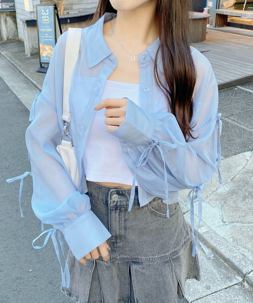 INGNI(イング)の「【WEB限定】袖リボンラメシアーショートシャツ(シャツ/ブラウス・レディース・グレー/ピンク系/アイボリー/サックスブルー/ミント/イエロー/ブルー・M)」の4枚目の写真