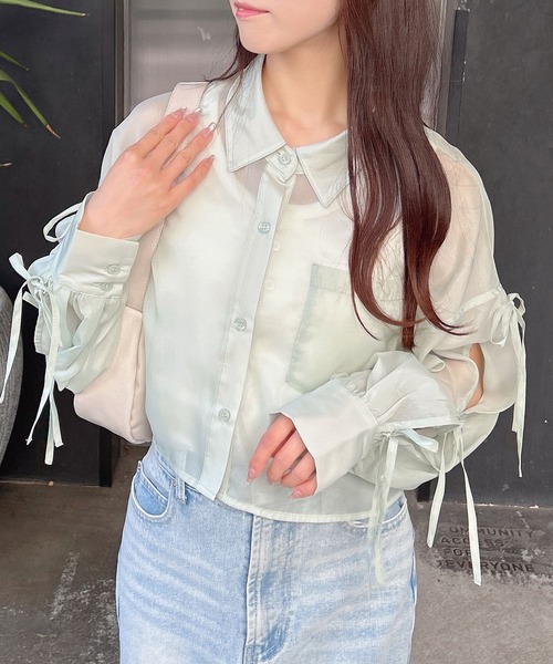 INGNI(イング)の「【WEB限定】袖リボンラメシアーショートシャツ(シャツ/ブラウス・レディース・グレー/ピンク系/アイボリー/サックスブルー/ミント/イエロー/ブルー・M)」の3枚目の写真