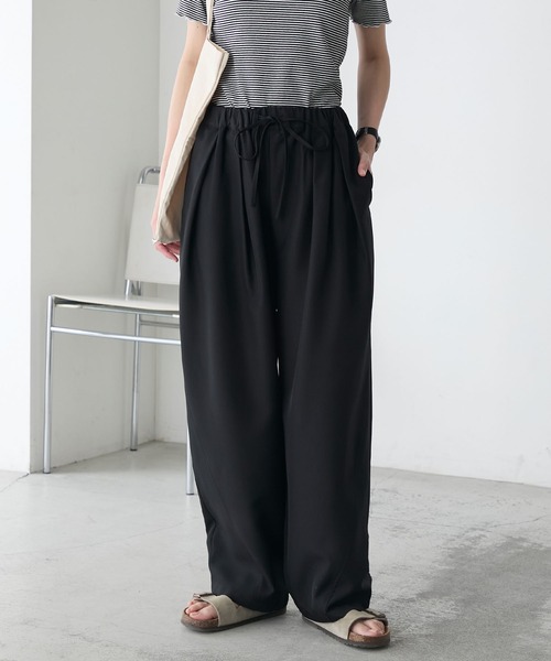 BONLECILL（ボンルシール）の「リネンライクイージーバレル2タックパンツ（スラックス・レディース・ベージュ/スミクロ/チャコールグレー/ブラック・M/L）」の2枚目の写真