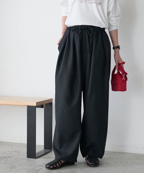BONLECILL（ボンルシール）の「リネンライクイージーバレル2タックパンツ（スラックス・レディース・ベージュ/スミクロ/チャコールグレー/ブラック・M/L）」の20枚目の写真