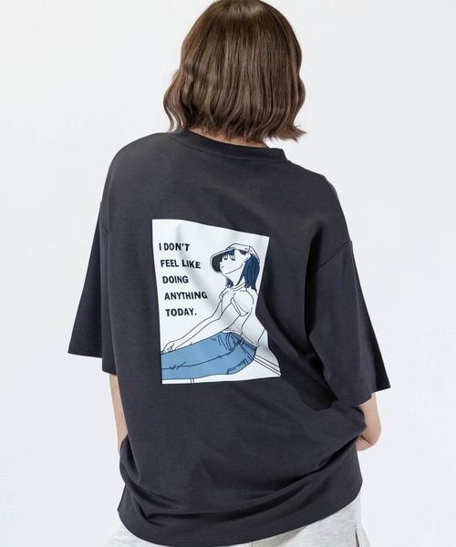 Naive magic(ナイーブマジック)の「【a】〔Naive Magic〕シルキータッチストレッチ BLUE/GREEN Girlイラストプリント ポンチTシャツ(Tシャツ/カットソー・メンズ・ブルー系1/ピンク系1/ピンク系2/ブラック系1/ライトグレー系2/グレー系1/グリーン系2/ブラック系2/ライトグレー系1/グリーン系1/ブルー系2/ホワイト系1/ホワイト系2/グレー系2・MEDIUM/LARGE)」の7枚目の写真