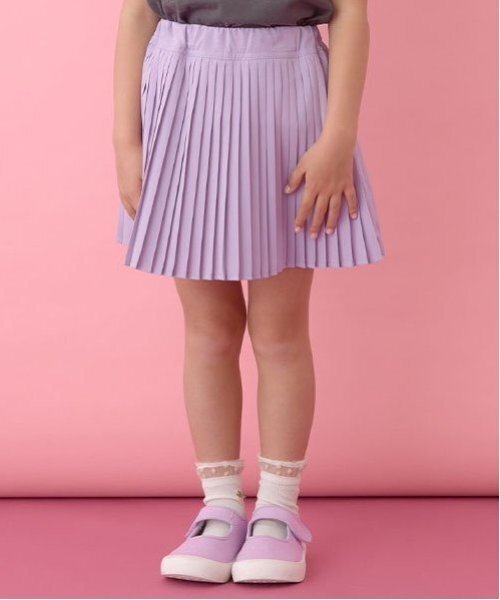 Lycee mine(リセマイン)の「プリーツスカート(インナーパンツ付き)【子供服】【キッズ】【女の子】(スカート・キッズ・チャコール/ラベンダー/オフホワイト・140cm/110cm/100cm/120cm/130cm/150cm)」の3枚目の写真