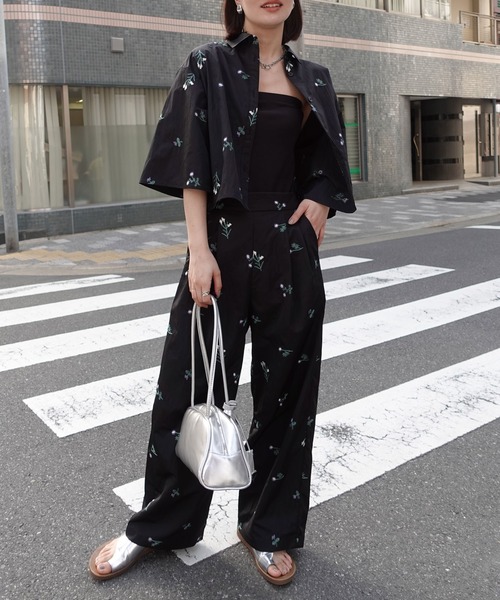 CORNERS(コーナーズ)の「ナイロンタフタ花柄刺繍ハーフスリーブシャツ【KR select】(シャツ/ブラウス・レディース・ベージュ系その他/ブラック・M)」の13枚目の写真