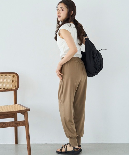mil(ミル)の「【接触冷感・UVケア】【ラッシュガード】センタータックジョガーパンツ(その他パンツ・レディース・モカ/ブラック/カーキ・S-Short/M-Short/S-Regular)」の18枚目の写真