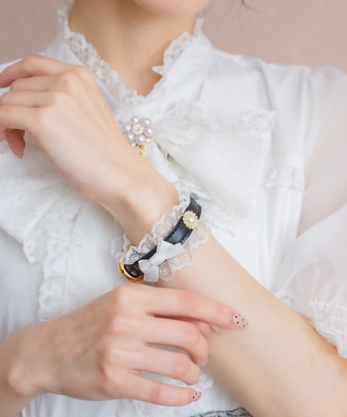 ROJITA（ロジータ）の「レースリボンハートパールブレスレット（ブレスレット・レディース・ホワイト/ブラック/ブルー・FREE）」の13枚目の写真