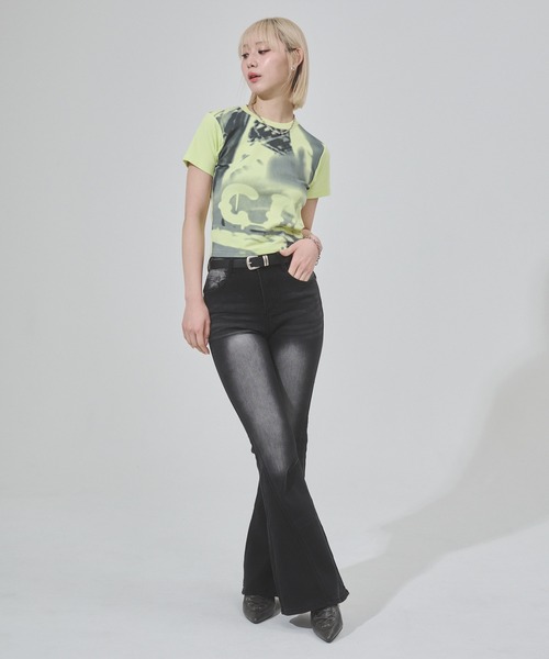 ENVYM（アンビー）の「フォトプリントチビTee 半袖（Tシャツ/カットソー・レディース・ホワイト/グレー/イエロー・FREE）」の4枚目の写真