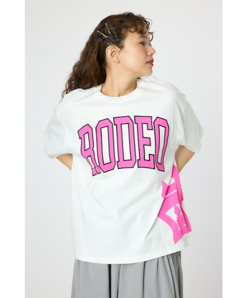 RODEO CROWNS WIDE BOWL(ロデオクラウンズワイドボウル)の「ネオンロゴTシャツ(Tシャツ/カットソー・レディース・ライトイエロー/ブラック/ホワイト/ブルー・FREE)」の17枚目の写真