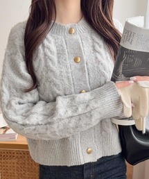 【mily bilet】ふわっと可愛く、きらっと上品。エンブレムボタンケーブルシャギーニットカーディガン(長袖)