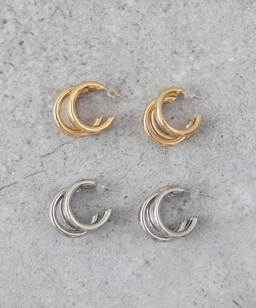 HANNE（アン）の「レイヤードフープピアス（ピアス（両耳用）・レディース・ゴールド/シルバー・FREE）」の2枚目の写真