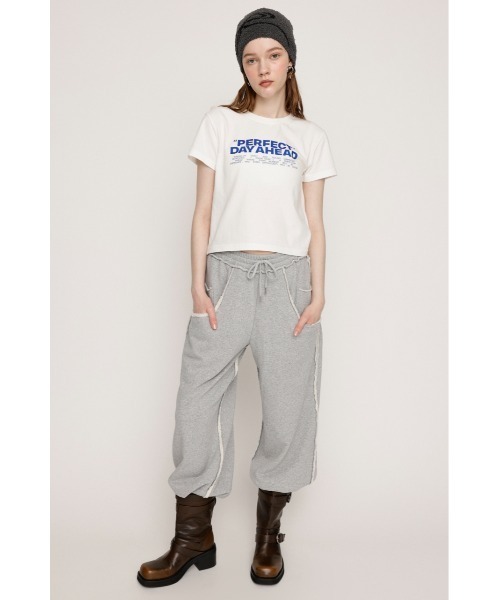 SLY(スライ)の「LOGO PRINT C/N TOPS ロゴ プリント クルーネック トップス 半袖 夏服(Tシャツ/カットソー・レディース・ホワイト/ブラウン/ピンク/ブラック/杢グレー・FREE)」の6枚目の写真