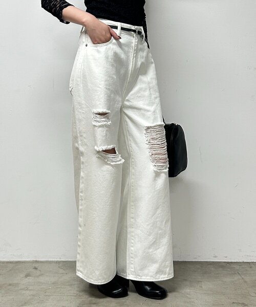 LOUNGEDRESS（ラウンジドレス）の「ワイドデニムパンツ（デニムパンツ・レディース・オフホワイト/ブルー・SMALL/MEDIUM）」の12枚目の写真