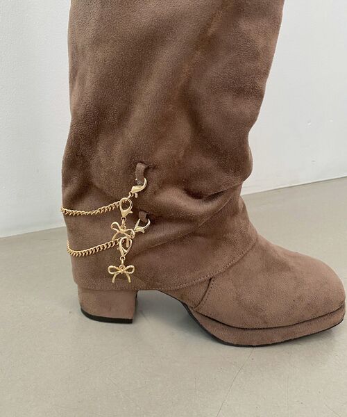 MAJESTIC LEGON（マジェスティックレゴン）の「マルチwayチェーンカバーロングブーツ（ブーツ・レディース・グレイッシュベージュ/ブラック・SMALL/MEDIUM/LARGE/X-LARGE）」の13枚目の写真