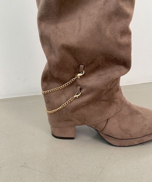 MAJESTIC LEGON（マジェスティックレゴン）の「マルチwayチェーンカバーロングブーツ（ブーツ・レディース・グレイッシュベージュ/ブラック・SMALL/MEDIUM/LARGE/X-LARGE）」の15枚目の写真