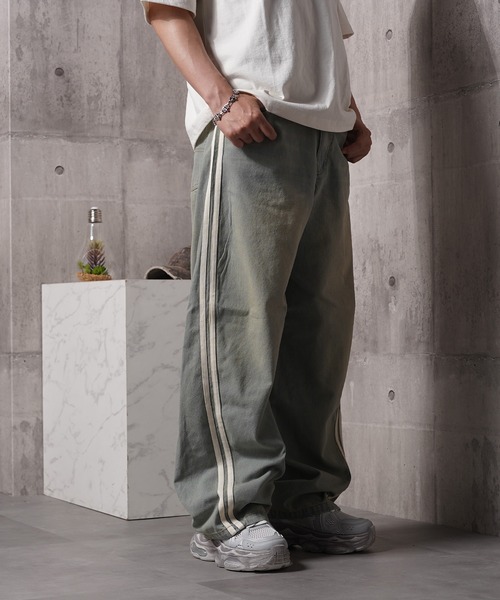 1111clothing(ワンフォークロージング)の「ツイストライン バレルレッグデニム ジーンズ / Twistline Barrel Leg Denim Jeans(デニムパンツ・メンズ・ブルー/サックスブルー/ブラック・M/L)」の19枚目の写真