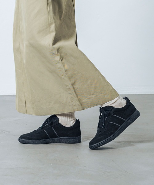 EVOL（イーボル）の「【S-LLサイズ展開・ふかふか】スエードレースアップスニーカー IZ5792（スニーカー・レディース・ブラウン/ブラック・S/M/L/LL）」の5枚目の写真