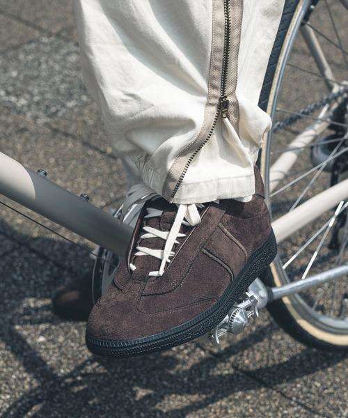 EVOL（イーボル）の「【S-LLサイズ展開・ふかふか】スエードレースアップスニーカー IZ5792（スニーカー・レディース・ブラウン/ブラック・S/M/L/LL）」の21枚目の写真