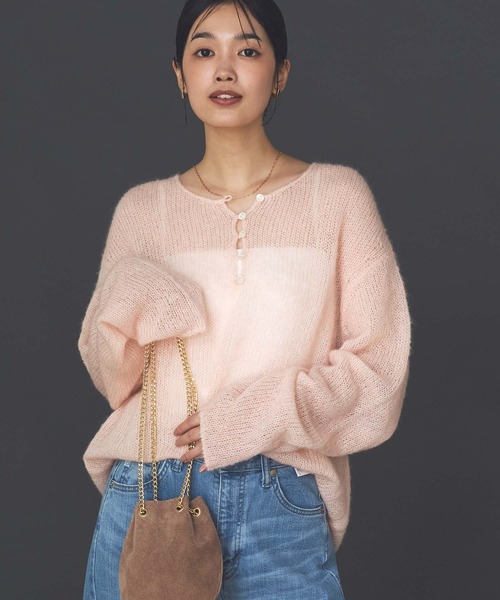 Gready Brilliant（グレディブリリアン）の「モヘア前後２ｗａｙヘンリーネックニット（ニット/セーター・レディース・アイボリー/ピンク・38）」の17枚目の写真