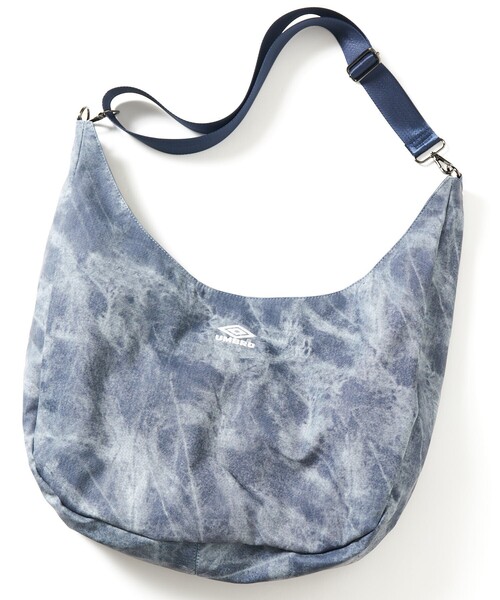 UMBRO(アンブロ)の「UMBRO/アンブロ SP LEATHERETTE Print Round Shoulder Bag/別注 レザレット ラウンドショルダーバッグ(ショルダーバッグ・メンズ・ブラック/ブルー・ONE SIZE)」の18枚目の写真