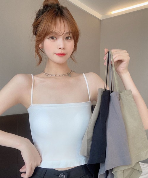shoppinggo(ショッピングゴー)の「チューブトップ キャミソール ベアトップ ノースリーブ タイト カップ付き 薄手(キャミソール・レディース・ブラック/カーキ/グレー/ホワイト/グリーン/ピンク・FREE)」の13枚目の写真