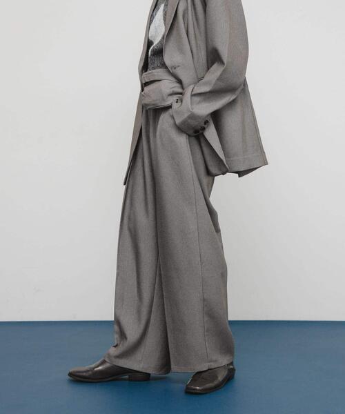 KBF（ケイビーエフ）の「ダブルタックスラックス（その他パンツ・レディース・ブラウン系その他/グレー系その他/ブラック・ONE）」の4枚目の写真