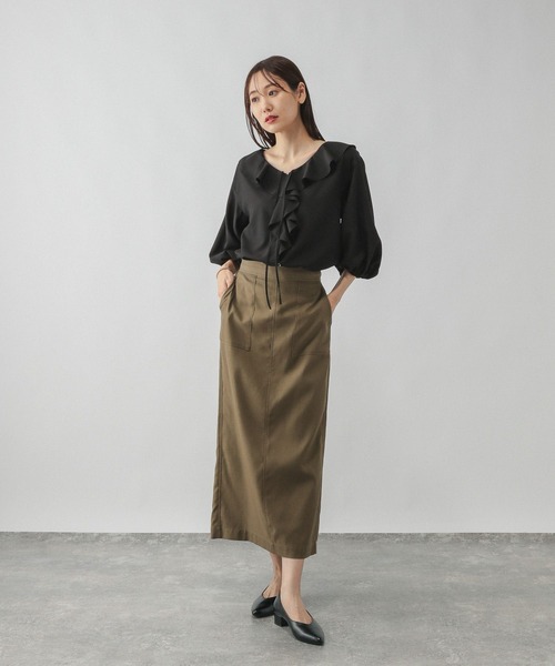 GLOBAL WORK（グローバルワーク）の「ラッフルフリルブラウス/587694（シャツ/ブラウス・レディース・ライトベージュ/ブラック・LARGE/MEDIUM）」の3枚目の写真