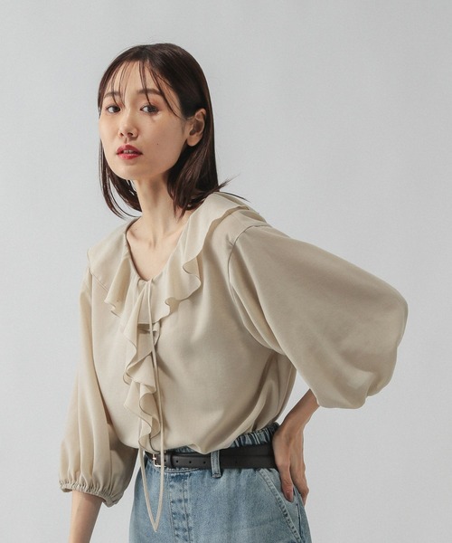 GLOBAL WORK（グローバルワーク）の「ラッフルフリルブラウス/587694（シャツ/ブラウス・レディース・ライトベージュ/ブラック・LARGE/MEDIUM）」の10枚目の写真