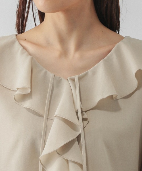 GLOBAL WORK（グローバルワーク）の「ラッフルフリルブラウス/587694（シャツ/ブラウス・レディース・ライトベージュ/ブラック・LARGE/MEDIUM）」の14枚目の写真