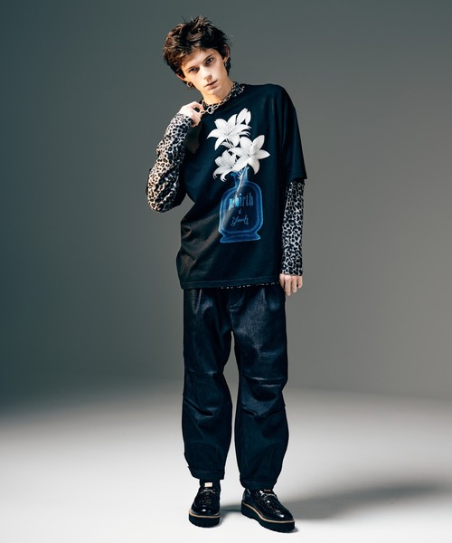 glamb（グラム）の「Deformed Knit Denim / ディフォームドニットデニム（デニムパンツ・メンズ・インディゴブルー/ブラック・S/M/L）」の4枚目の写真