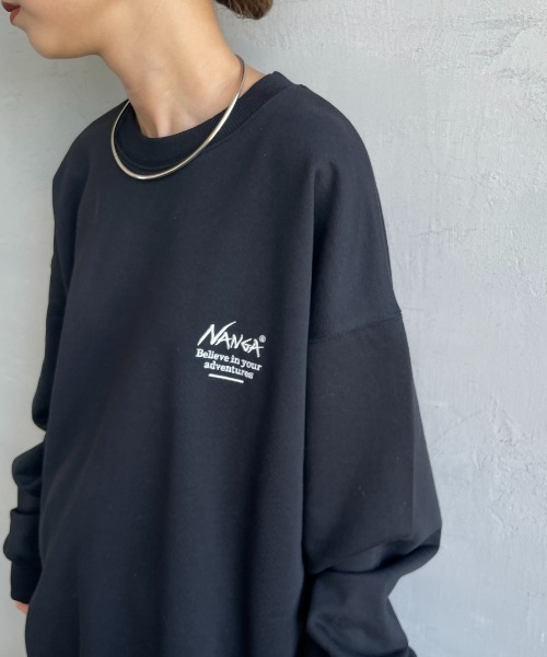 NANGA（ナンガ）の「[NANGA/ナンガ] 別注 ヒストリーロゴ バックプリントスウェット（スウェット・レディース・ブラック/グレー・S/M/L）」の13枚目の写真