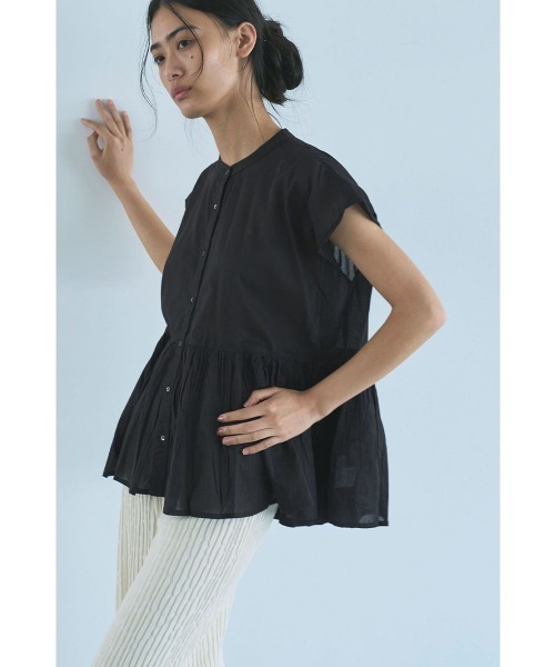 marjour（マージュール）の「COTTON BOIL BLOUSE（シャツ/ブラウス・レディース・ブラック・M）」の2枚目の写真