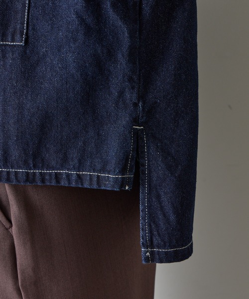 COLONY 2139（コロニートゥーワンスリーナイン）の「8ozデニムクロップドシャツ（シャツ/ブラウス・レディース・ネイビー/ダークブルー・FREE）」の12枚目の写真