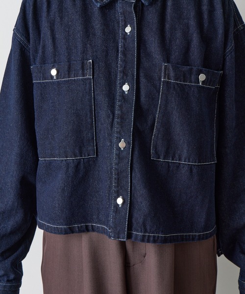 COLONY 2139（コロニートゥーワンスリーナイン）の「8ozデニムクロップドシャツ（シャツ/ブラウス・レディース・ネイビー/ダークブルー・FREE）」の16枚目の写真
