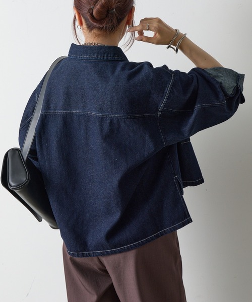 COLONY 2139（コロニートゥーワンスリーナイン）の「8ozデニムクロップドシャツ（シャツ/ブラウス・レディース・ネイビー/ダークブルー・FREE）」の20枚目の写真