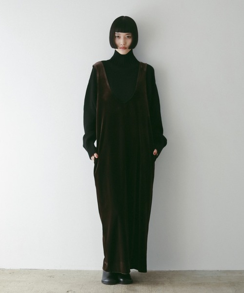anuke（アンヌーク）の「Velour Uneck Onepiece（ワンピース