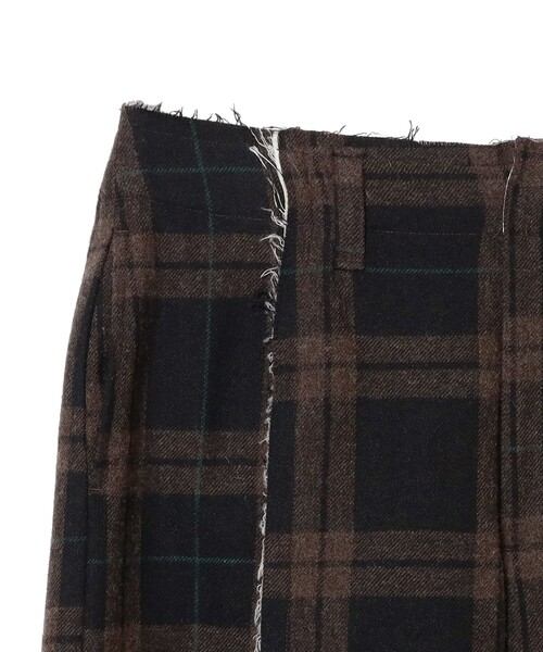 maturely（マチュアリー）の「【1/15再値下げ】maturely / リサイクルウール カットオフ スラックス（スラックス・レディース・ブラウン/ネイビー・1/0）」の16枚目の写真